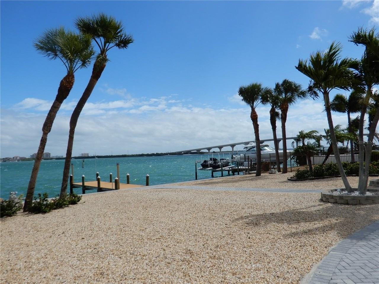 337 1st St W - Photo 6 of 26