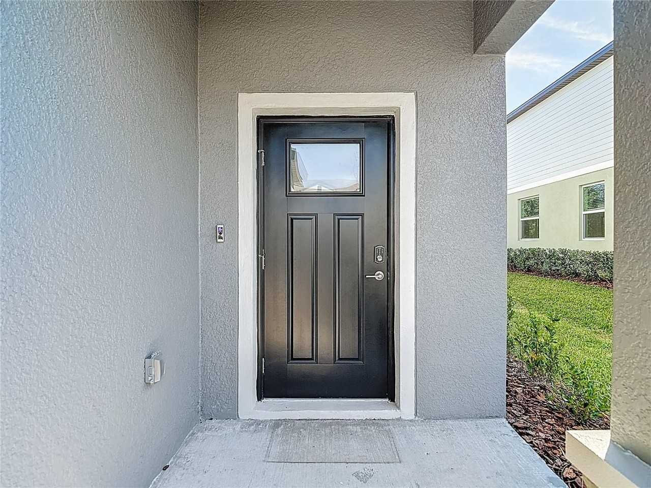 6170 Shiner St - Photo 2 of 32