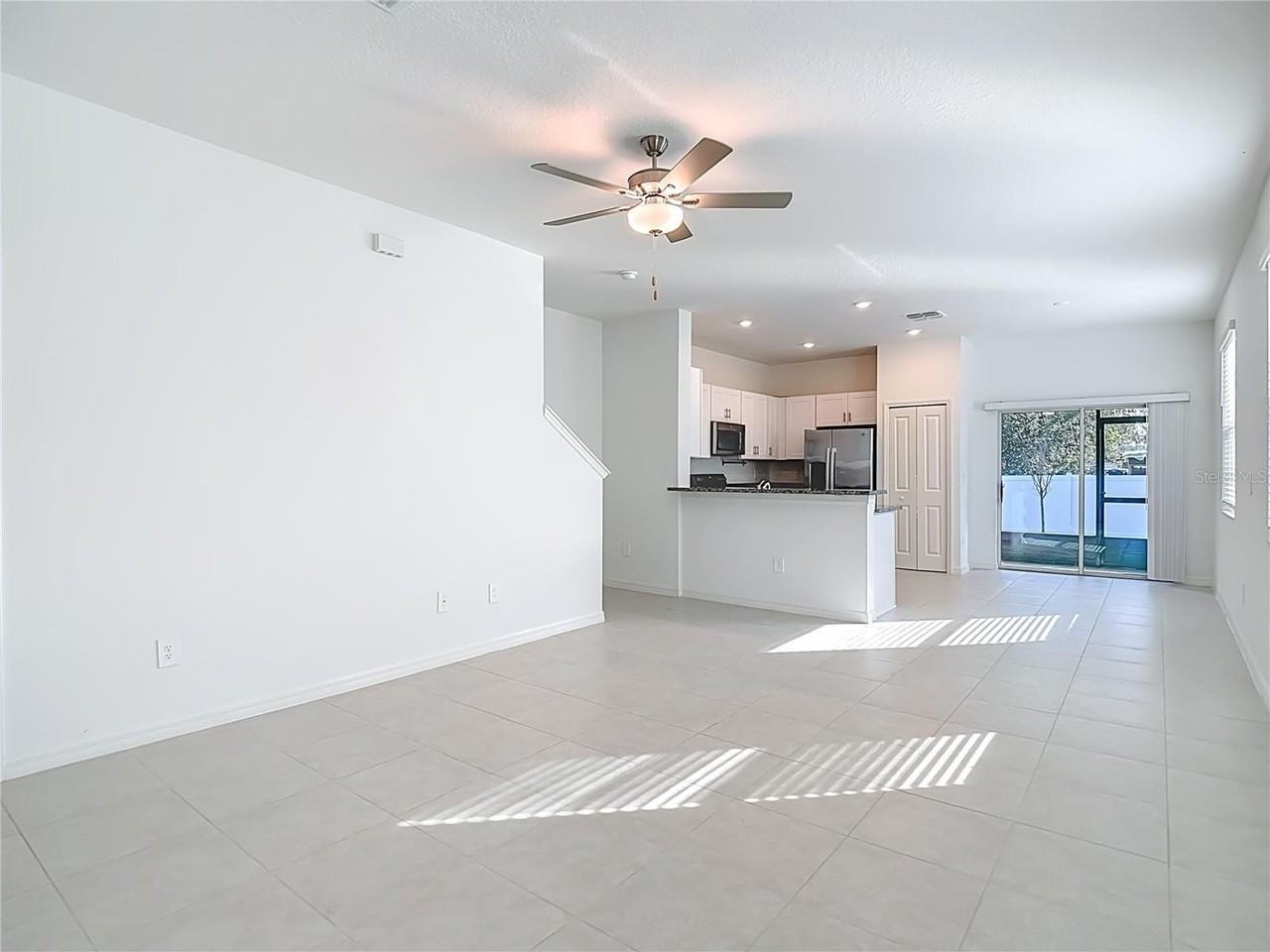 6170 Shiner St - Photo 5 of 32