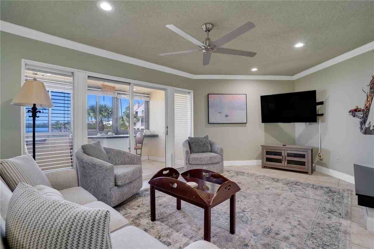 654 Windrush Bay Dr #654 - Photo 4 of 49