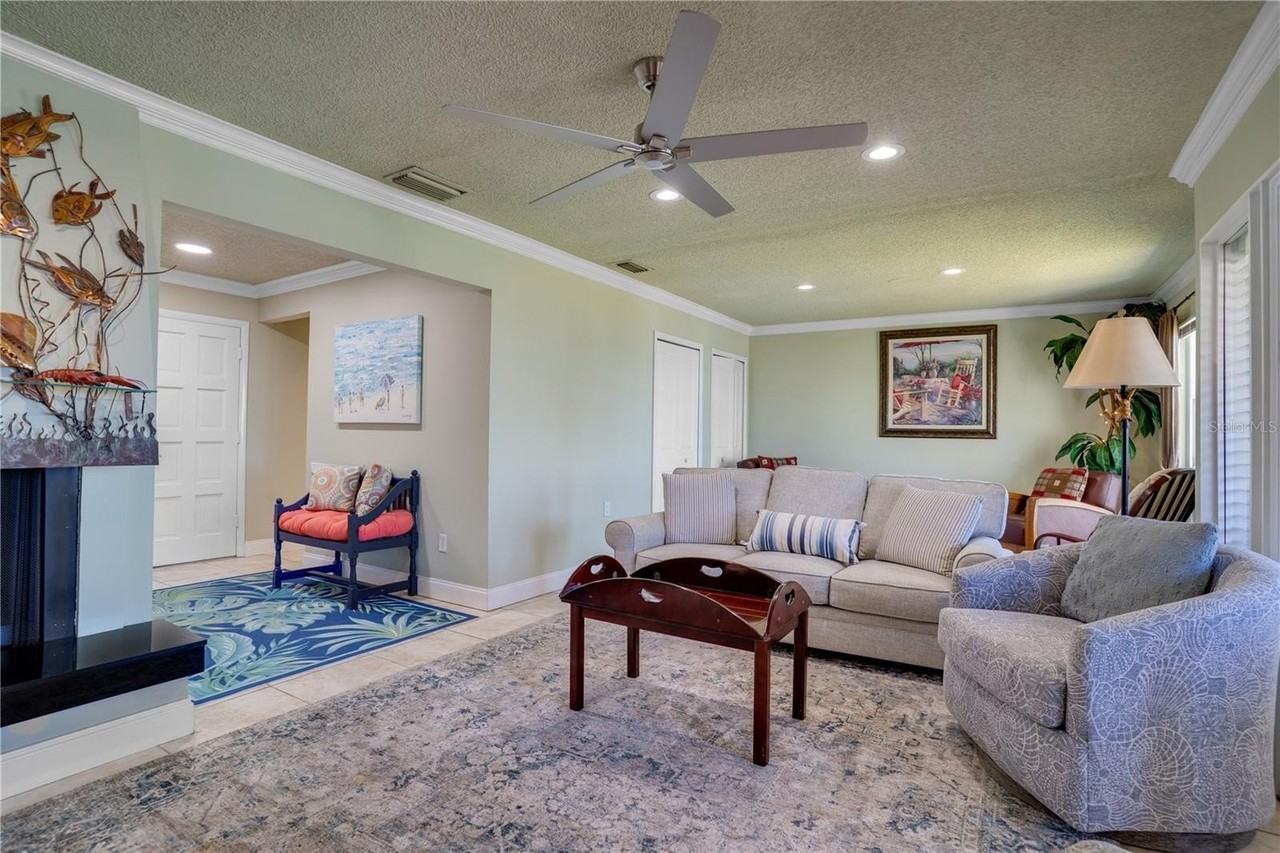 654 Windrush Bay Dr #654 - Photo 6 of 49