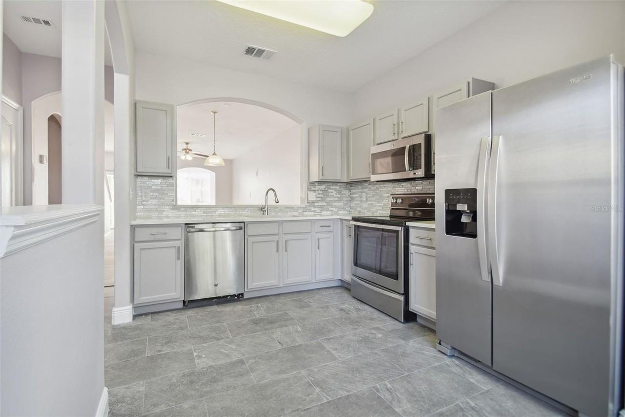 3430 High Hampton Cir - Photo 5 of 40