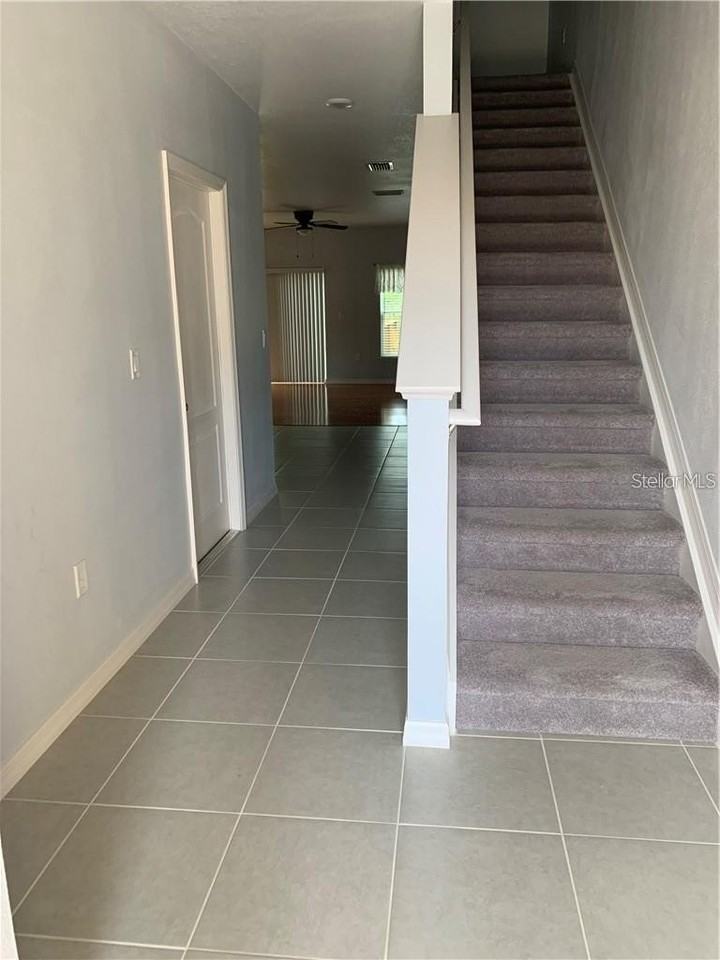 3882 Hampstead Ln - Photo 3 of 9