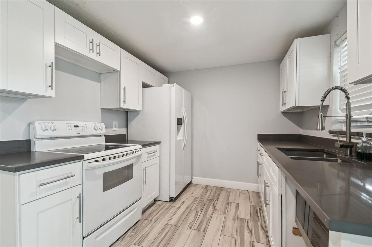 3679 Sugarcreek Dr - Photo 7 of 39