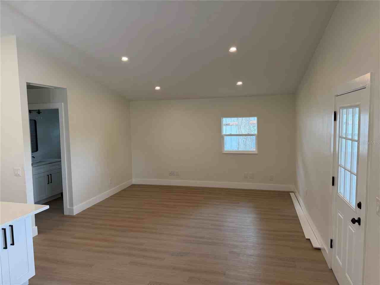 17936 State Road 52 - Photo 6 of 22