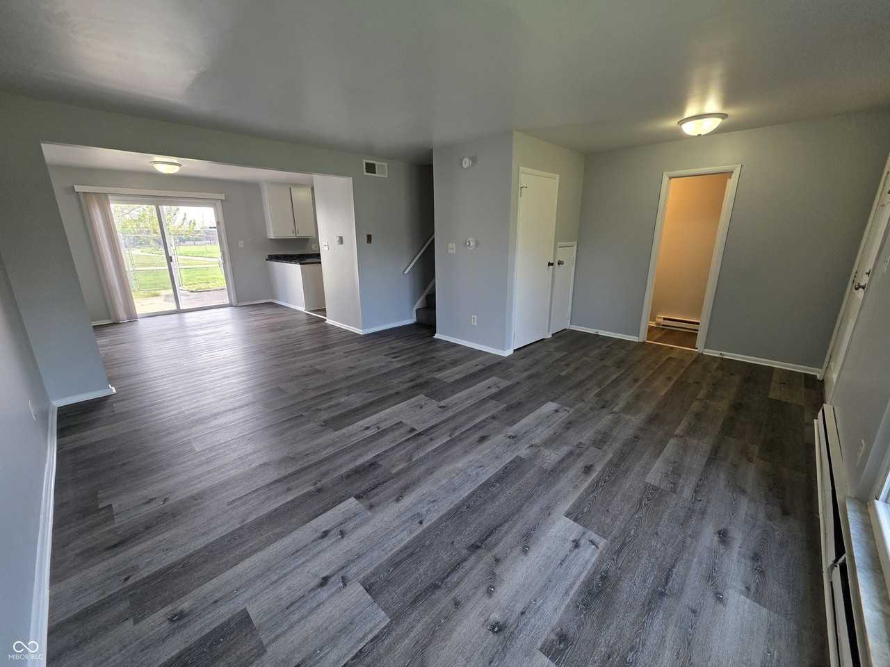 3829 Biscayne Rd - Photo 3 of 20