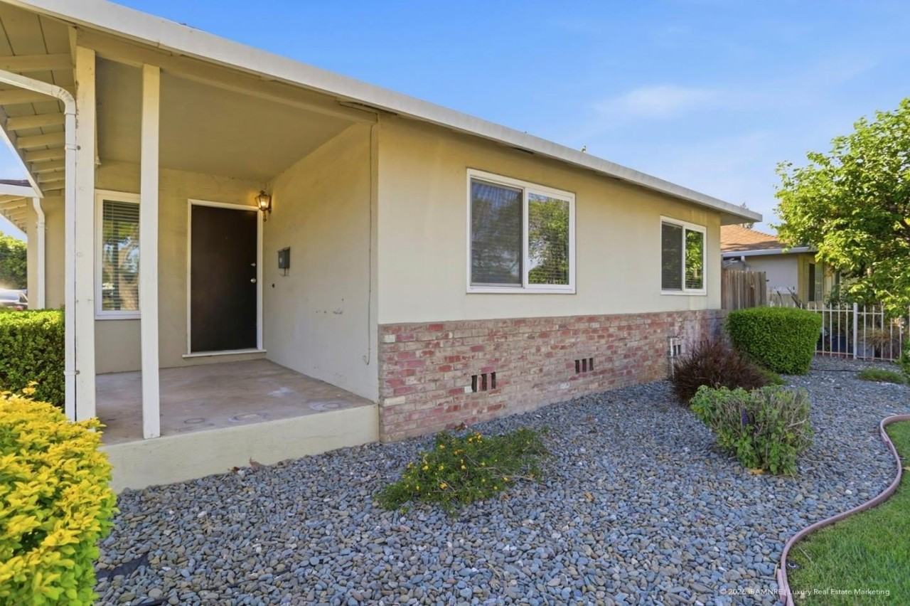 Scott Blvd - Photo 2 of 25