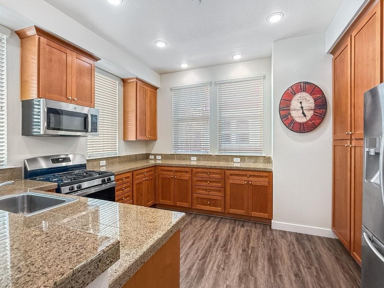 830 Frederick Cmns - Photo 7 of 39