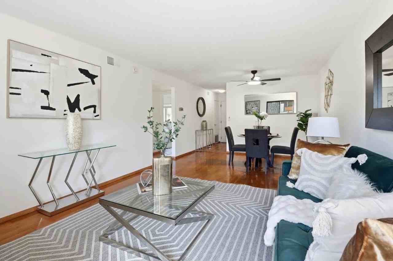 3241 Shadow Park Pl - Photo 3 of 15