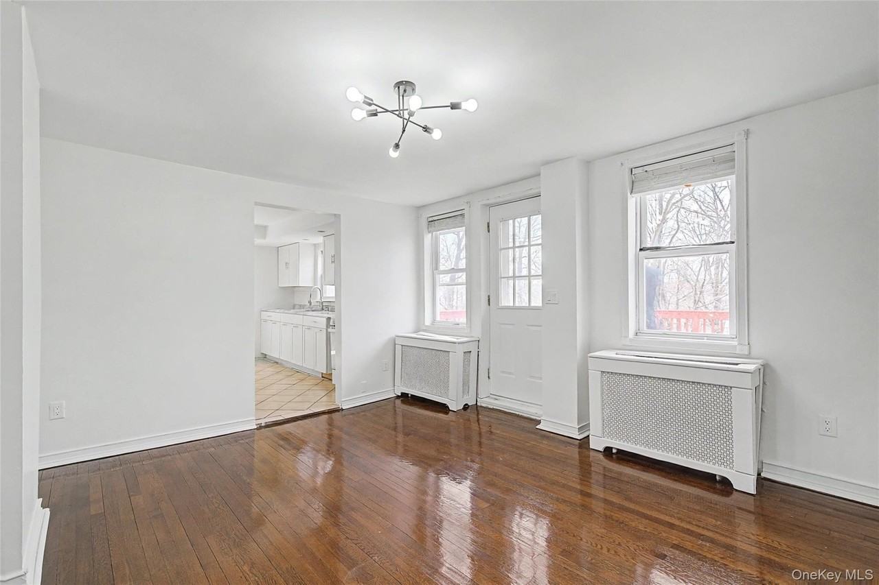 241 N Main St - Photo 6 of 27