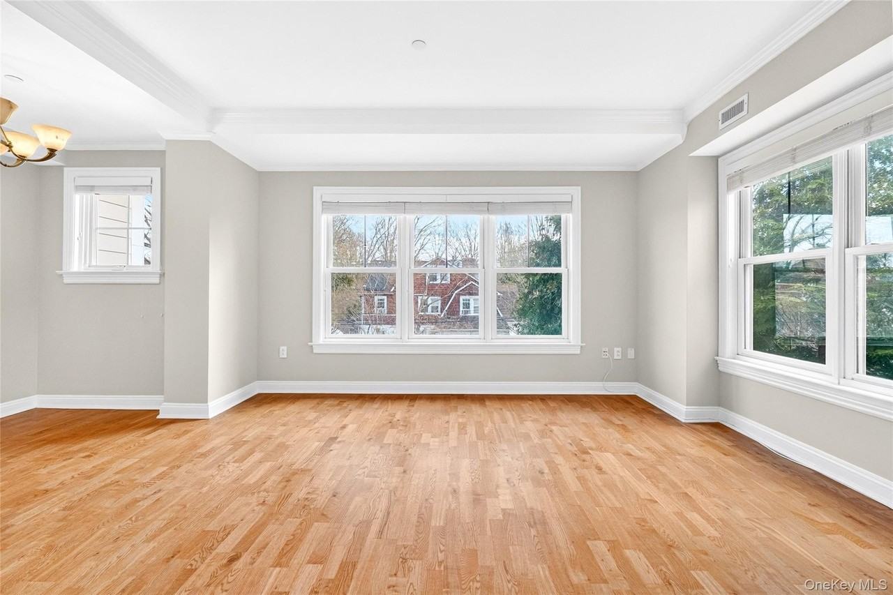 225 Stanley Ave #204 - Photo 7 of 40