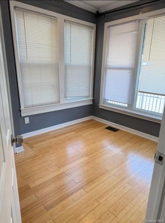 14518 Shore Ave - Photo 3 of 10