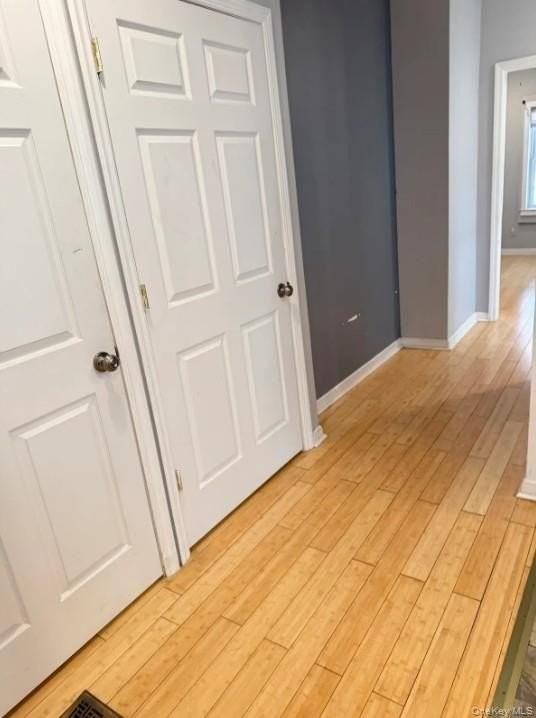 14518 Shore Ave - Photo 5 of 10