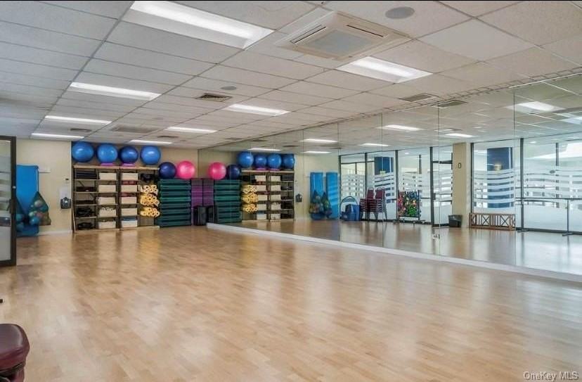 1 Bay Club Dr Apt 8w - Photo 3 of 4