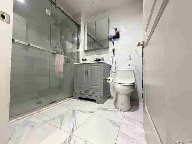 4162 Bowne St #9F - Photo 7 of 18