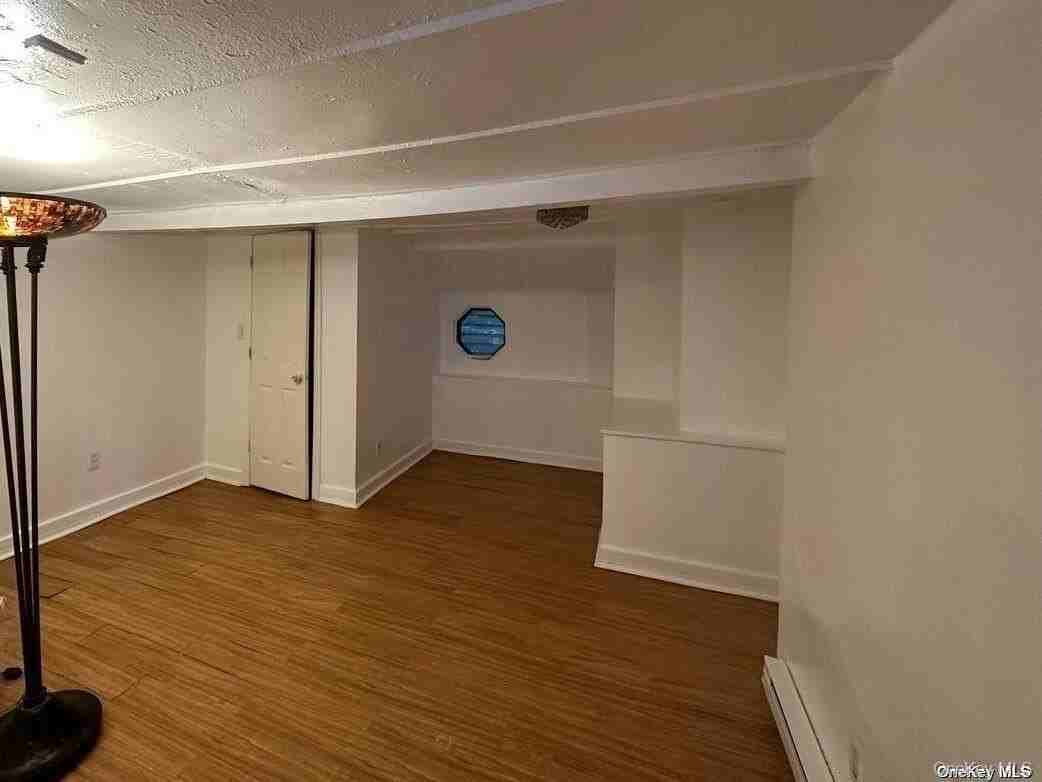 147 Woodbine Ave Apt 1n - Photo 7 of 11