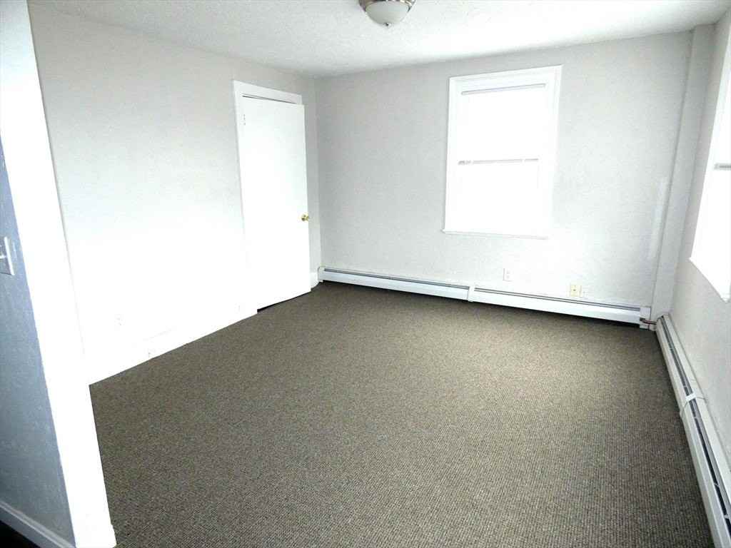 7 Greenwood St Unit B - Photo 4 of 11