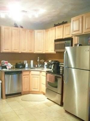 11 Telegraph St Unit 2