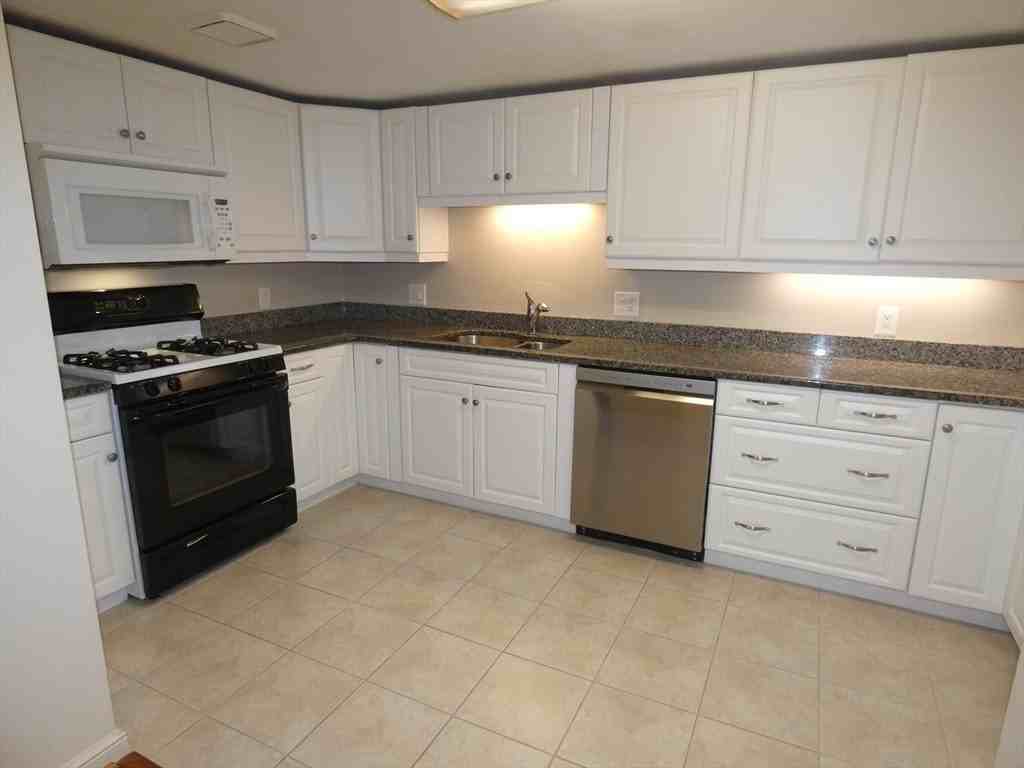 380 Place Ln Unit 380 - Photo 6 of 26