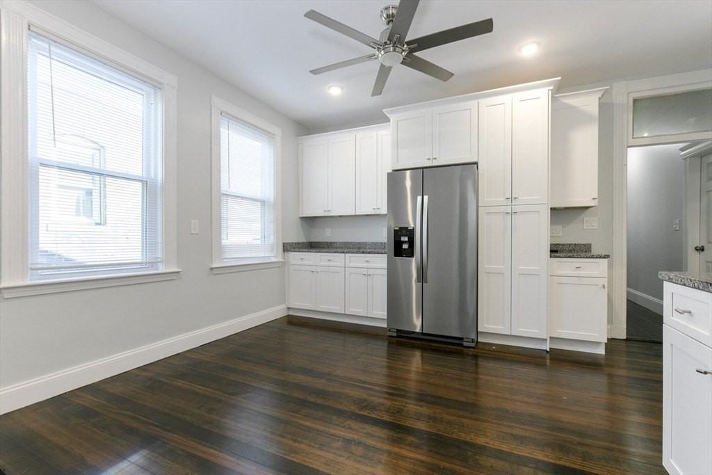 107 Harrishof St Unit 2 - Photo 4 of 14