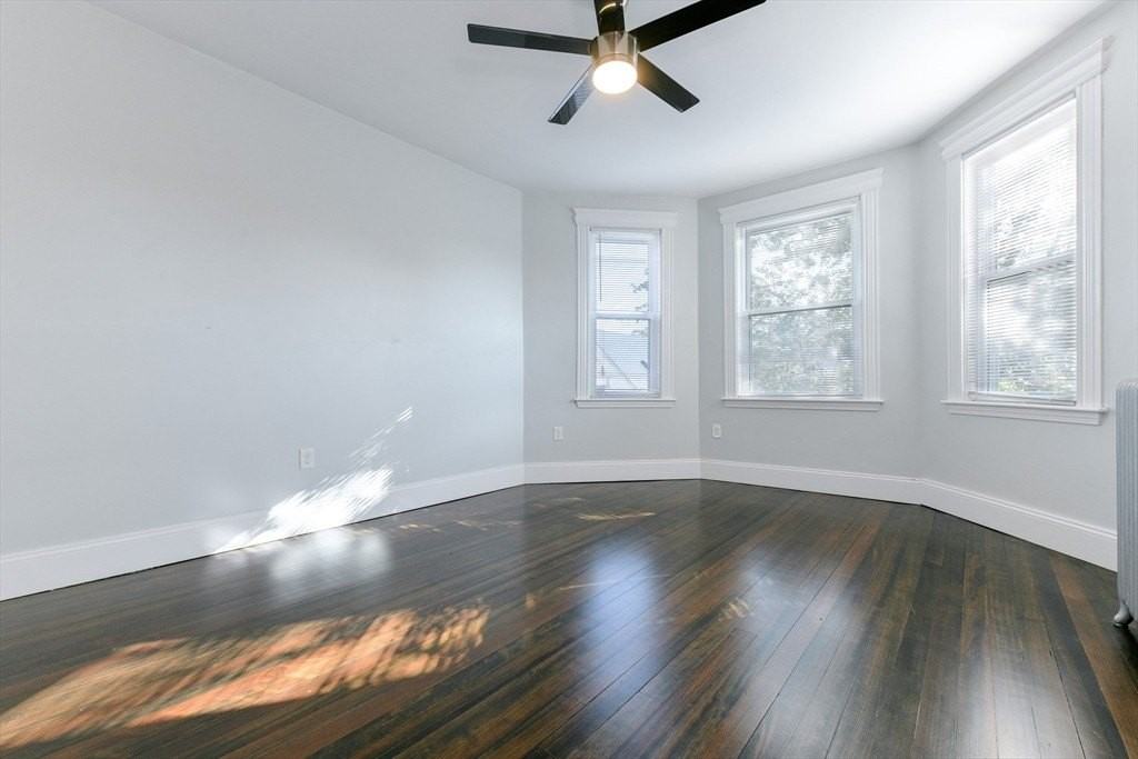 107 Harrishof St Unit 2 - Photo 5 of 14