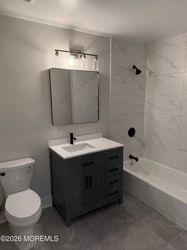 808 Asbury Ave Apt 2 - Photo 3 of 12