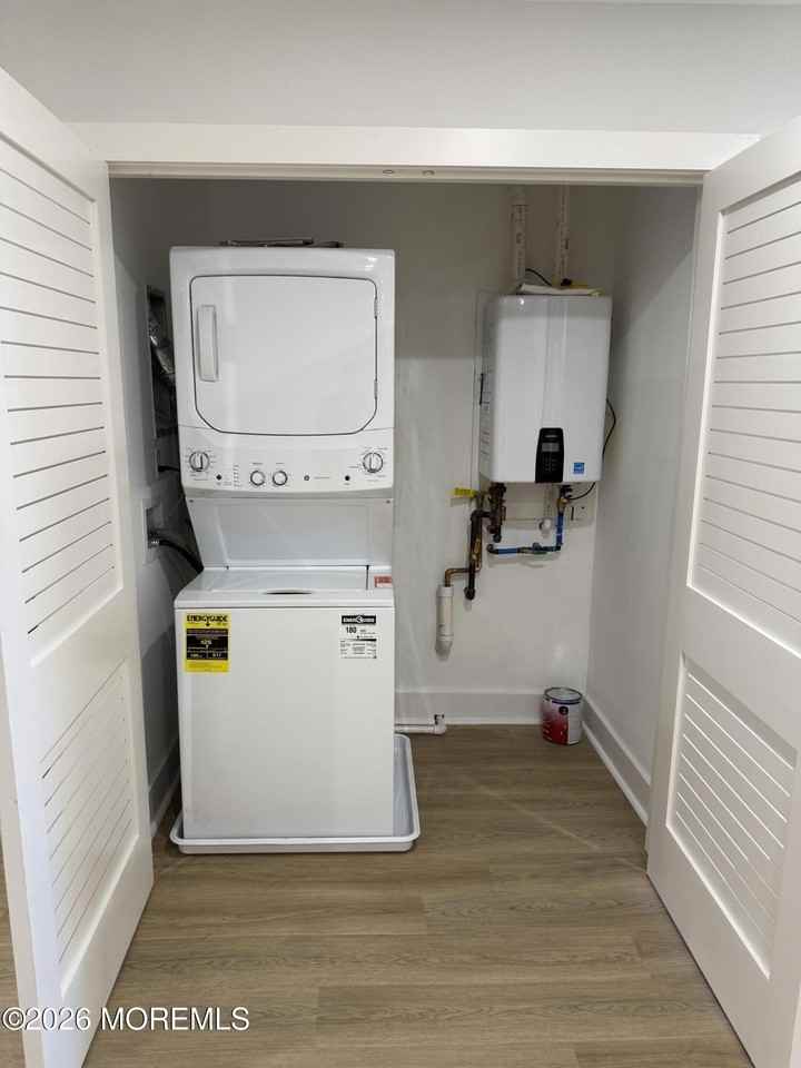 808 Asbury Ave Apt 2 - Photo 4 of 12