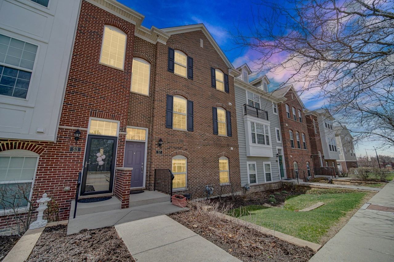 57 Margaret Dr - Photo 4 of 29