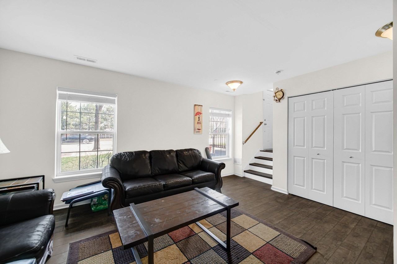 57 Margaret Dr - Photo 6 of 29