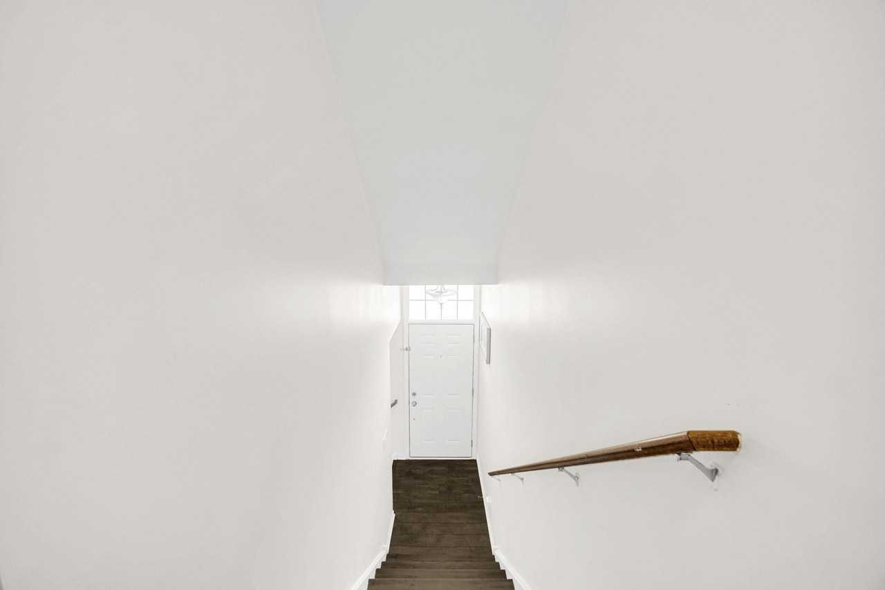 57 Margaret Dr - Photo 7 of 29