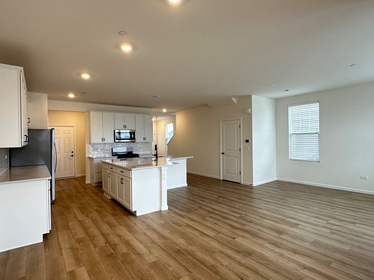 5955 Hawkweed Dr - Photo 4 of 22
