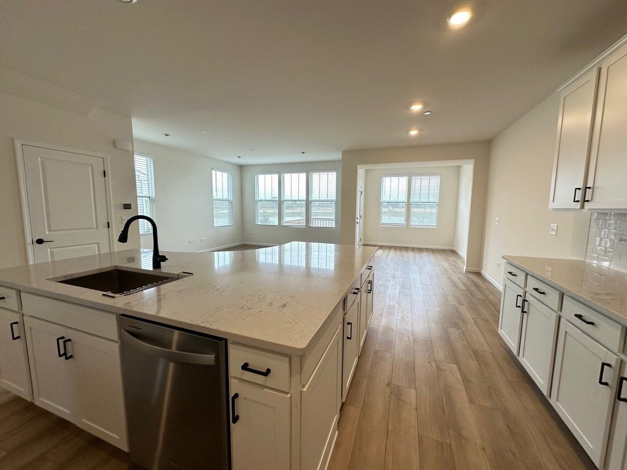 5955 Hawkweed Dr - Photo 5 of 22