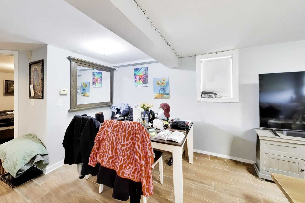 5057 W Dakin St Unit G - Photo 7 of 19