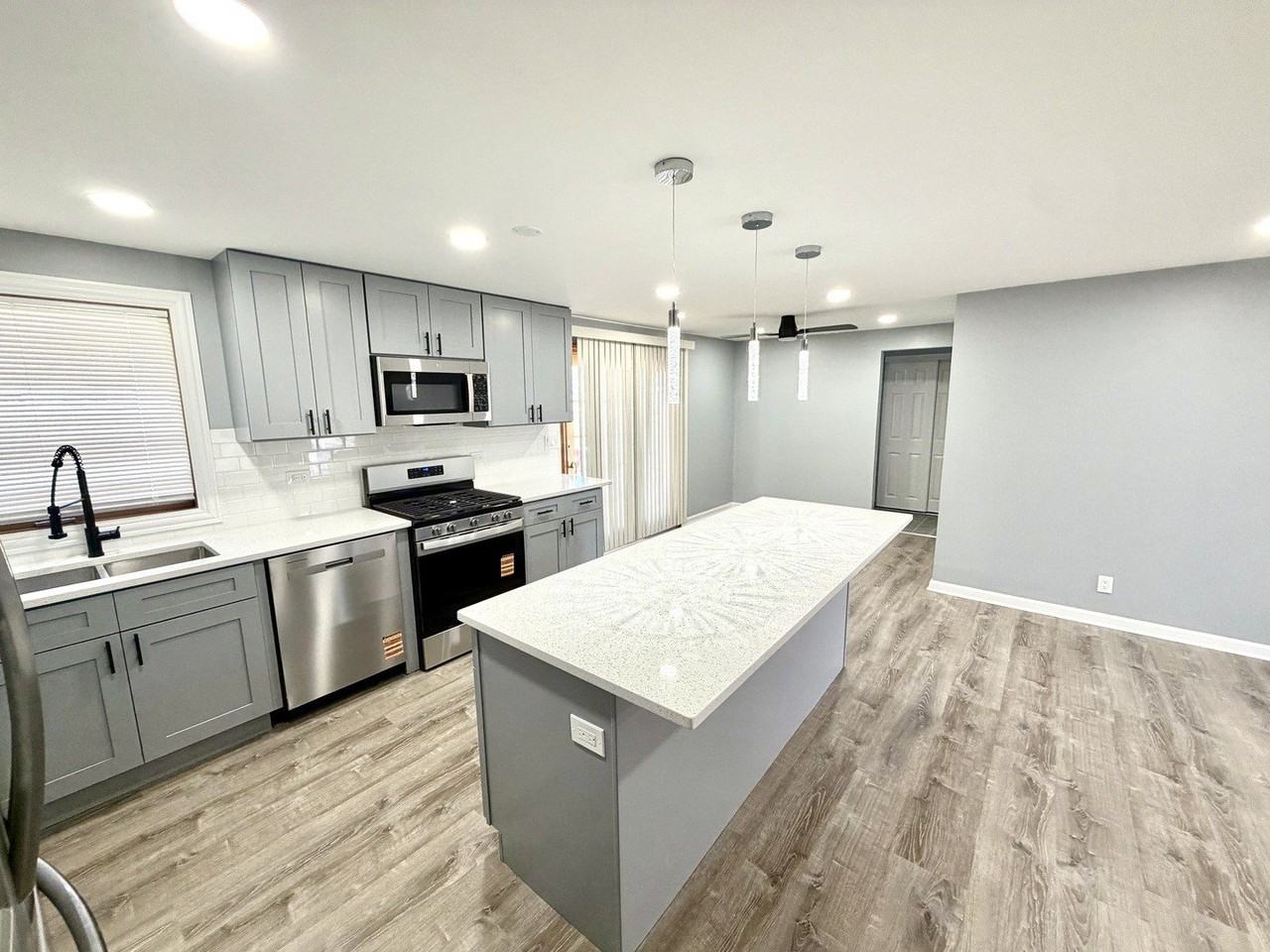 1310 Somerset Ln - Photo 5 of 24