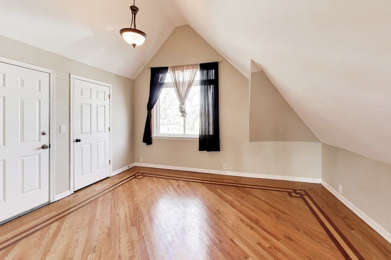 4614 N Springfield Ave #3 - Photo 3 of 17