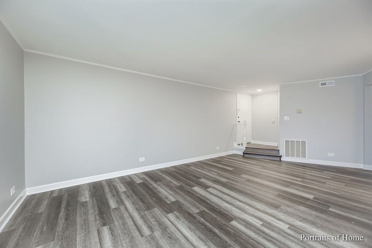 1780 Gloucester Ct Apt C - Photo 3 of 16