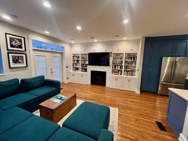 3700 N Hermitage Ave - Photo 6 of 50