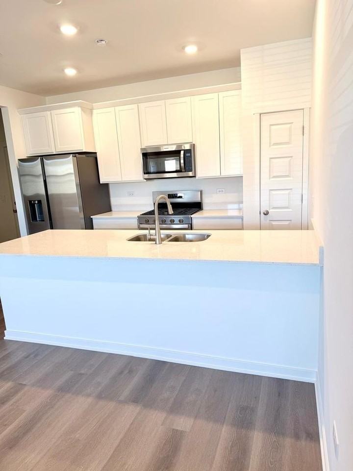 2272 Barbera Dr Unit 2272 - Photo 3 of 18