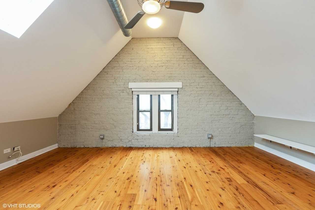 2308 N Southport Ave Apt 3 - Photo 3 of 14