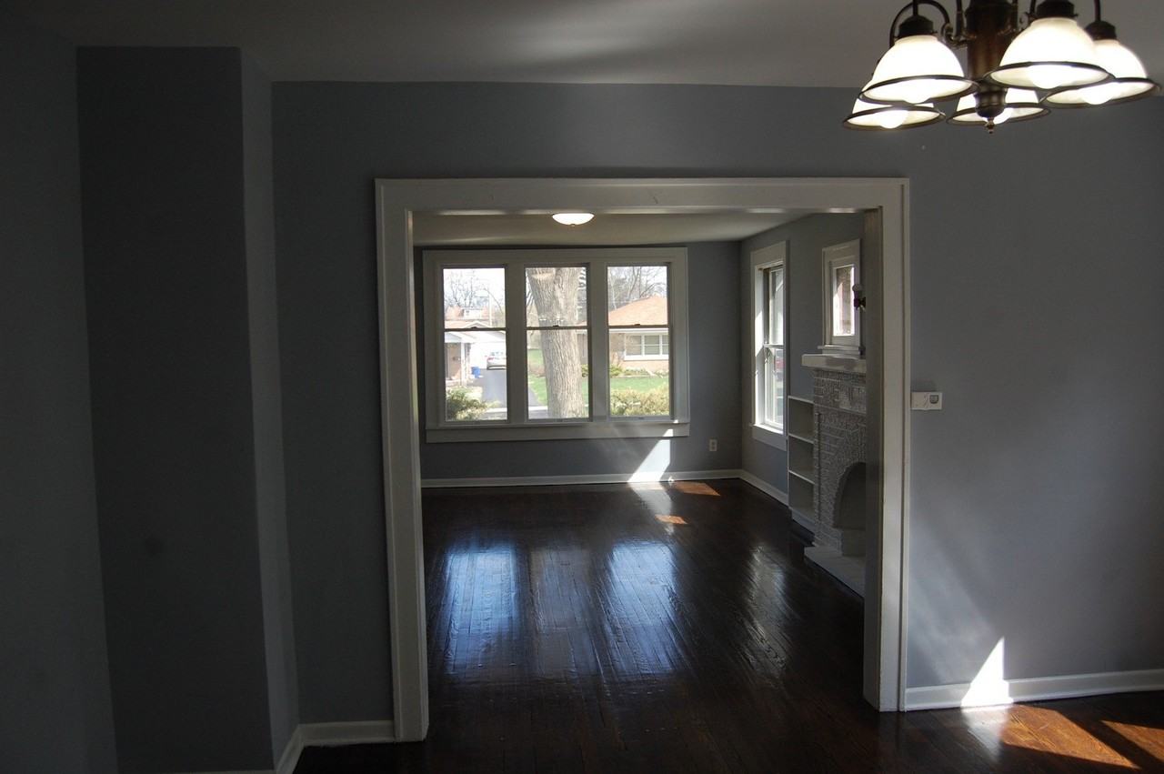 430 S Monterey Ave - Photo 4 of 19