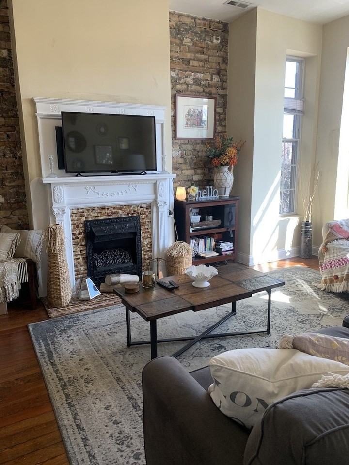 1740 W Huron St Apt 3f - Photo 3 of 18