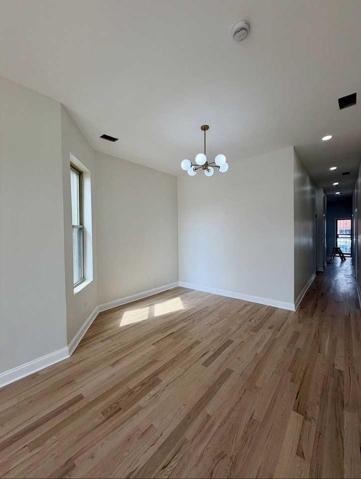 2638 W Adams St Unit 1 - Photo 5 of 14