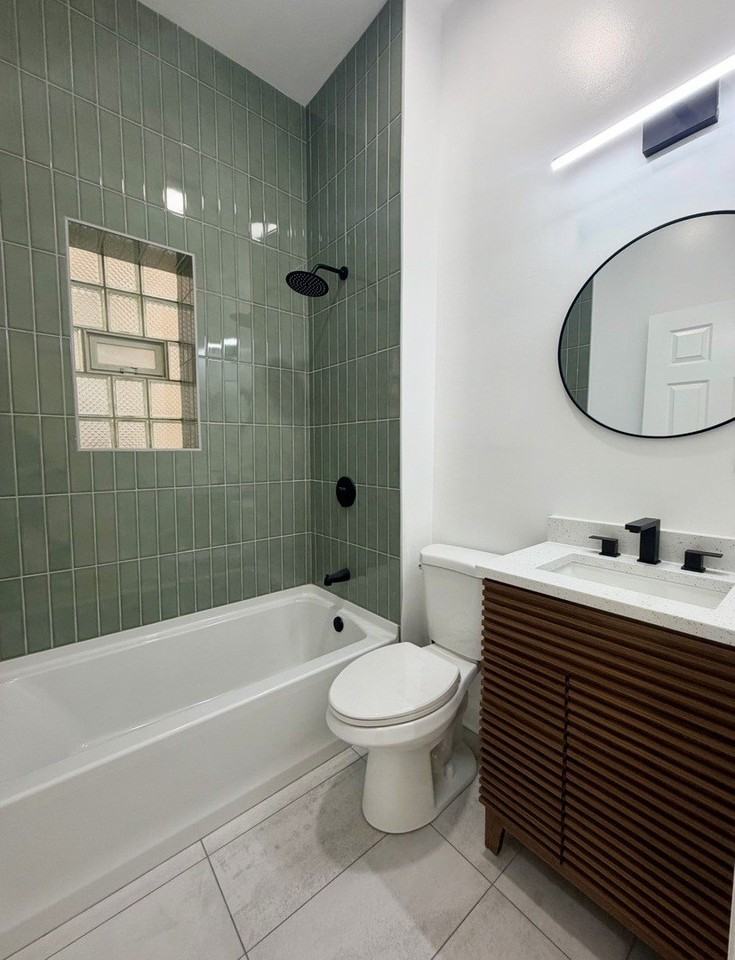 2638 W Adams St Unit 1 - Photo 7 of 14