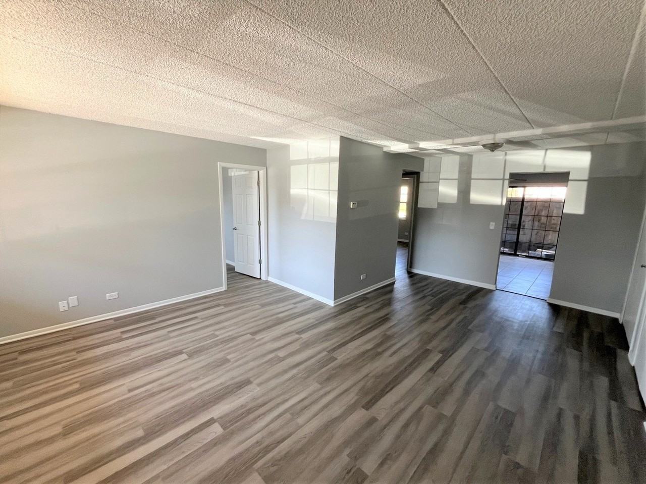 1504 W Jefferson Ave #D - Photo 3 of 11