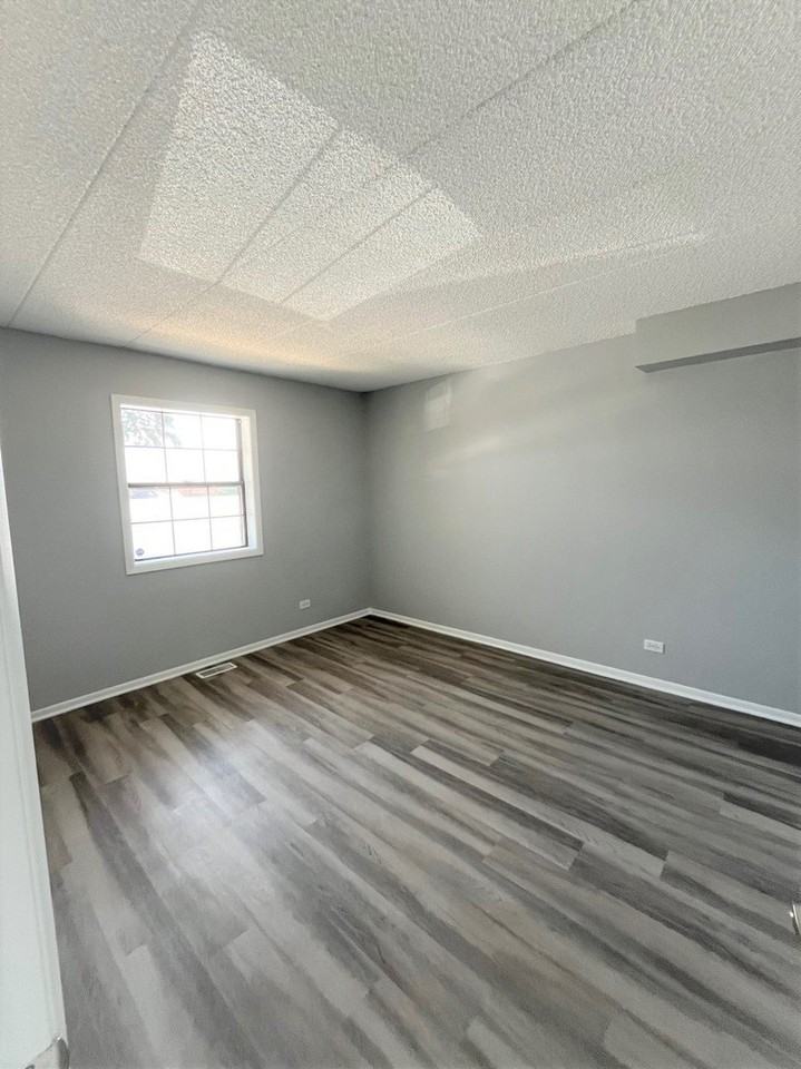 1504 W Jefferson Ave #D - Photo 5 of 11