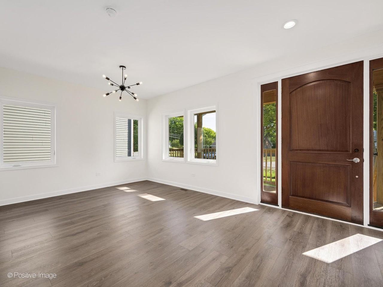 4206 Forest Ave - Photo 4 of 33