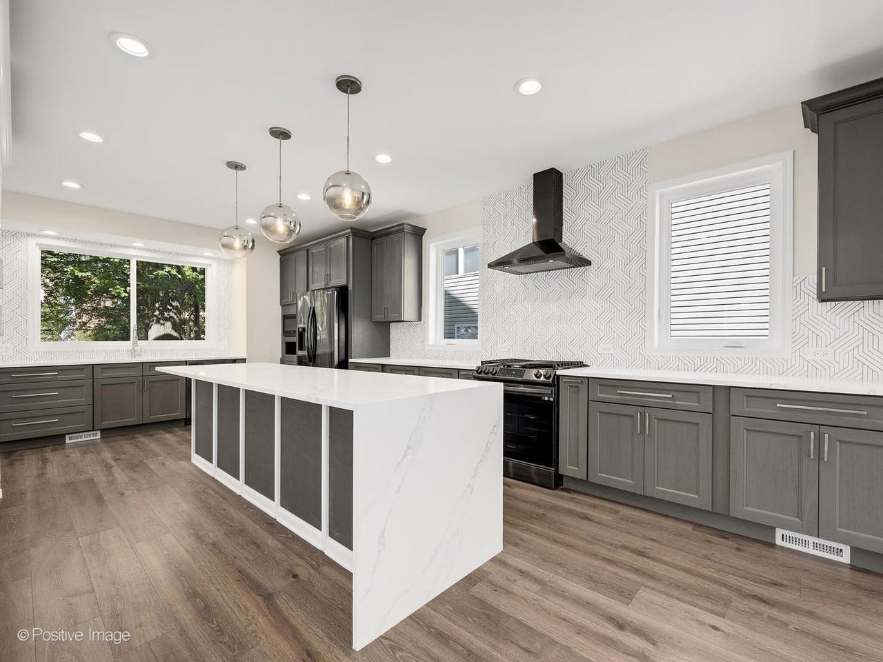 4206 Forest Ave - Photo 6 of 33