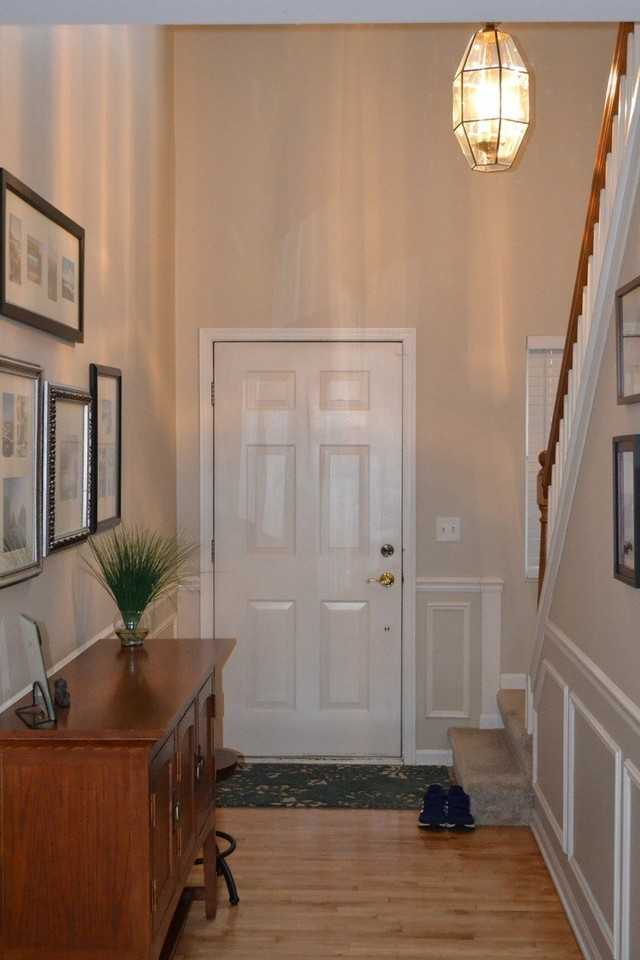 2990 Peachtree Cir - Photo 2 of 33