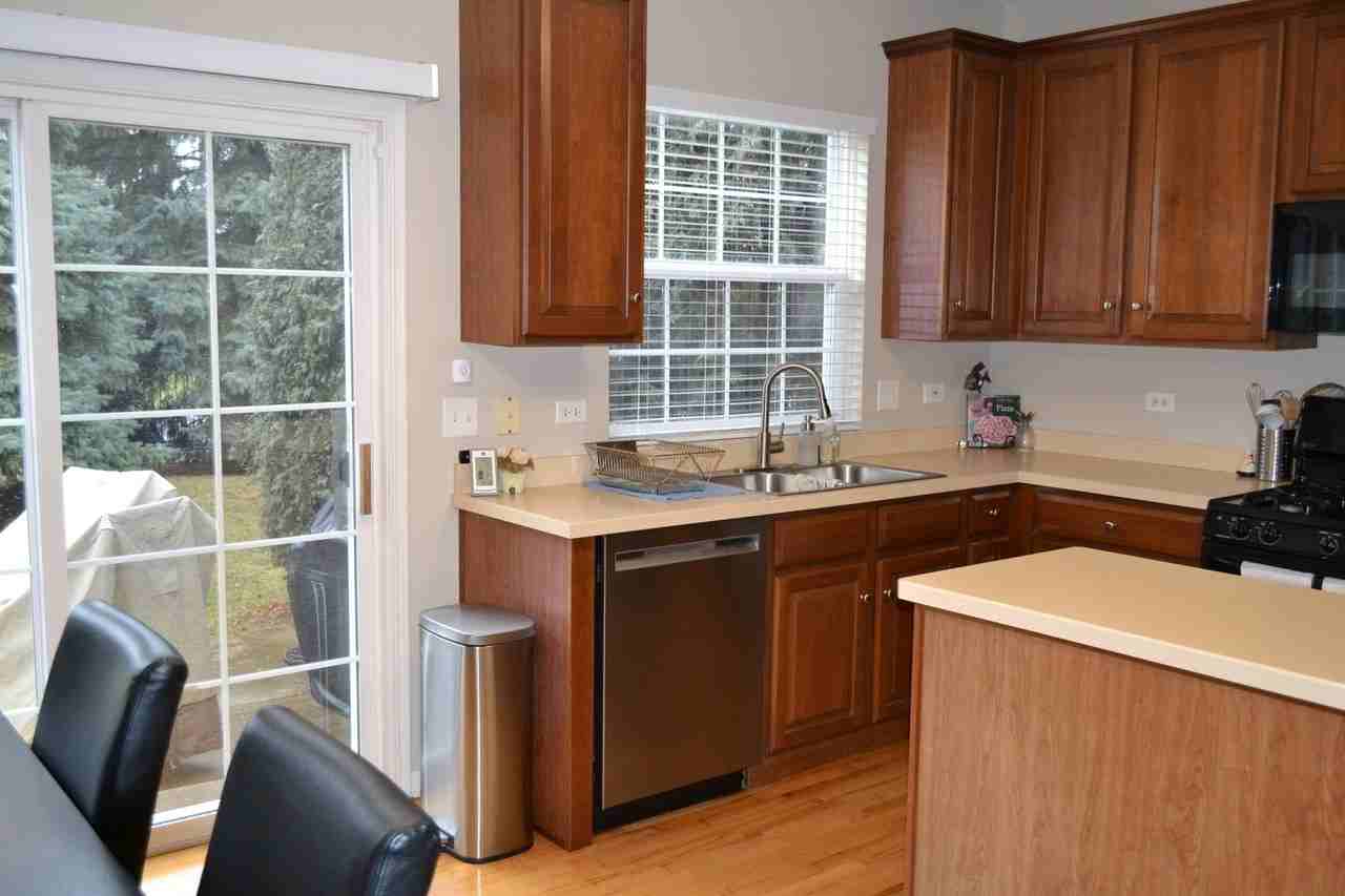 2990 Peachtree Cir - Photo 7 of 33