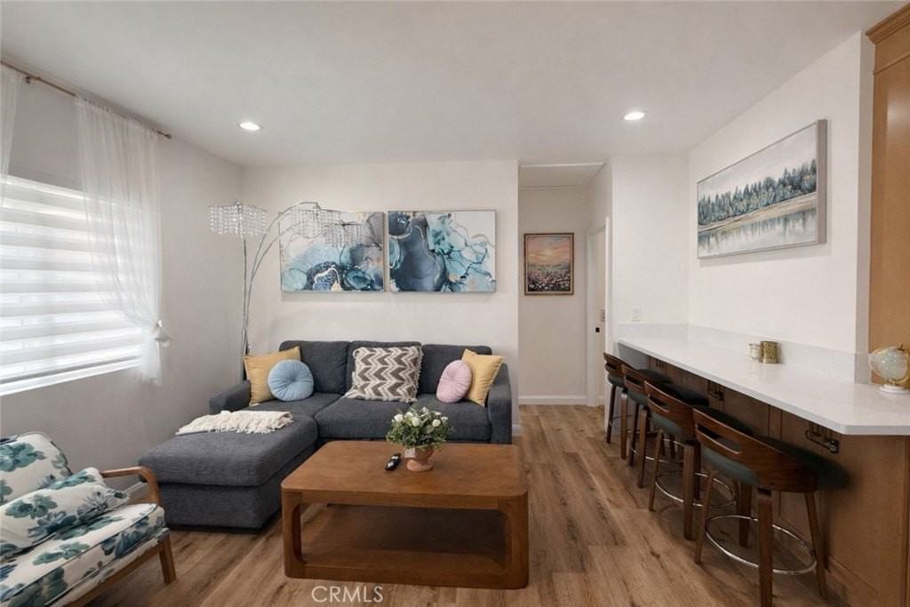 559 E Juanita Ave - Photo 2 of 13